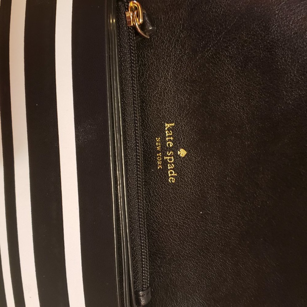 KATE SPADE WALLET - Picture 2 of 3
